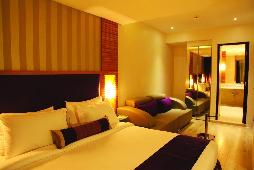 The Purple Leaf Hotels Haydarabad Dış mekan fotoğraf